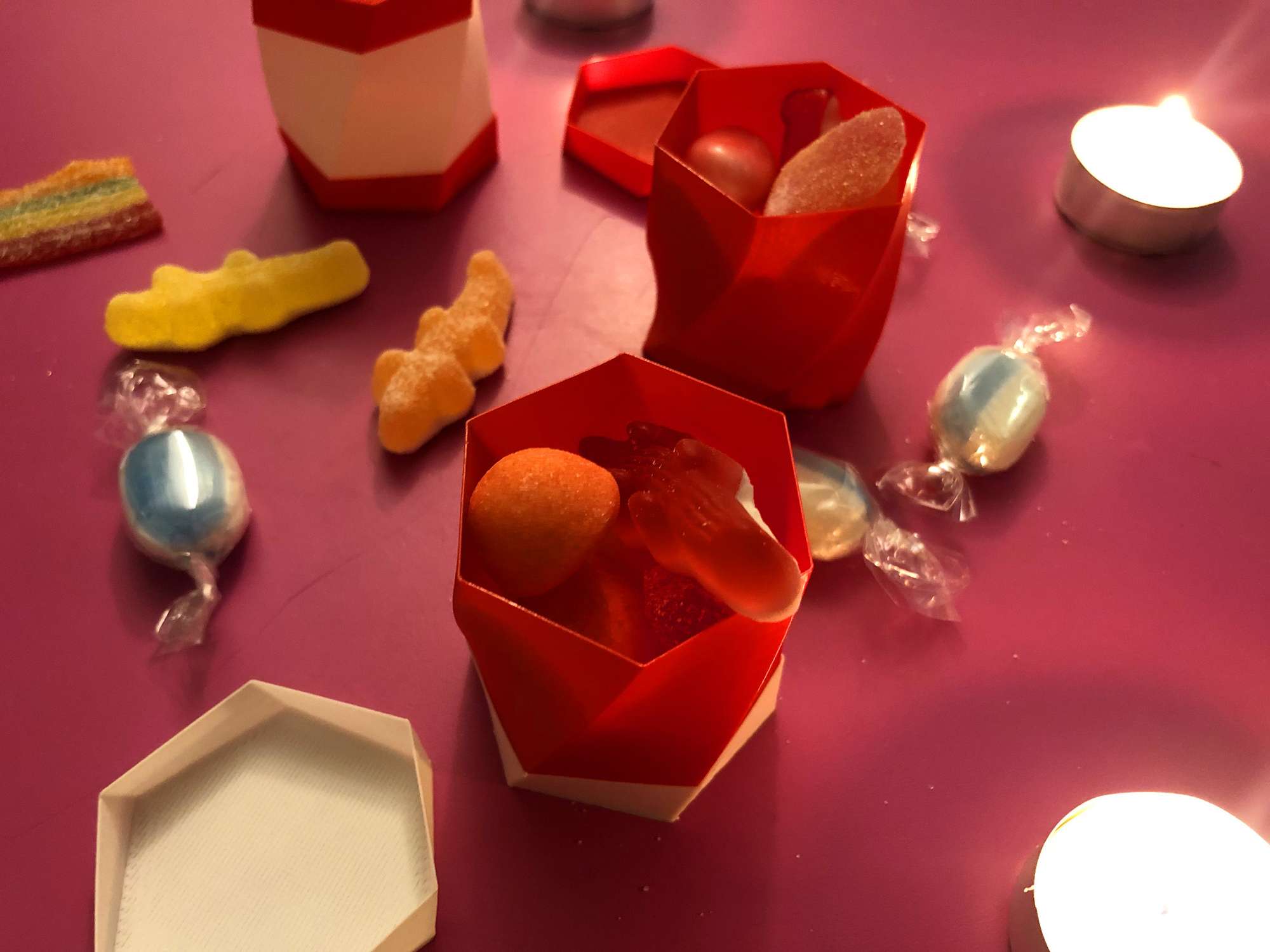 fusiology_twisted_boxes_scene_004